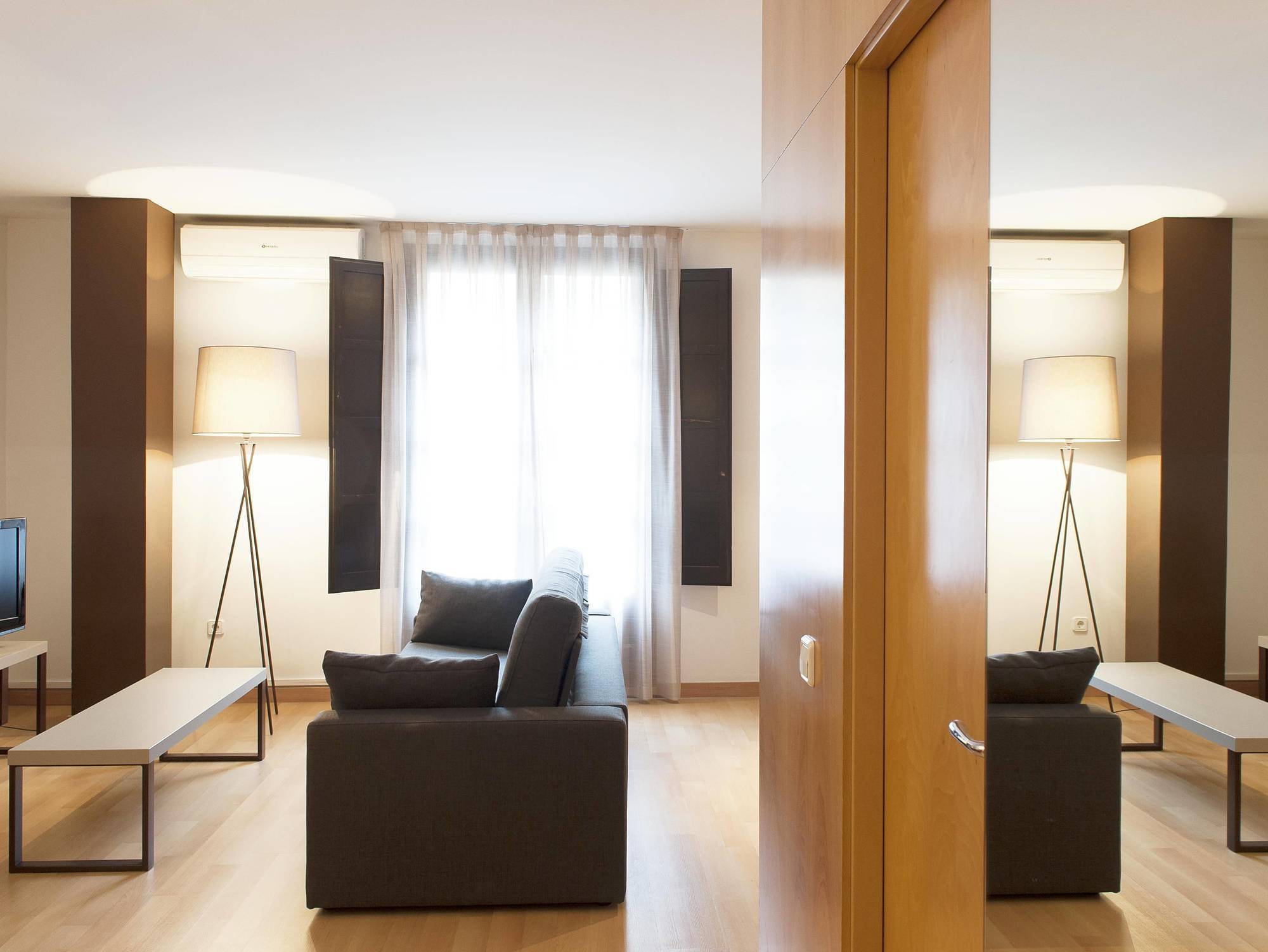 Apartament Aspasios Plaza Real Barcelona
