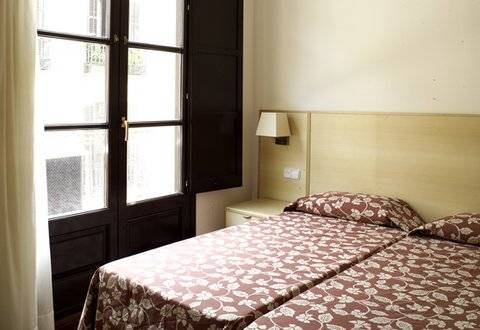 Aspasios Plaza Real Appartement *